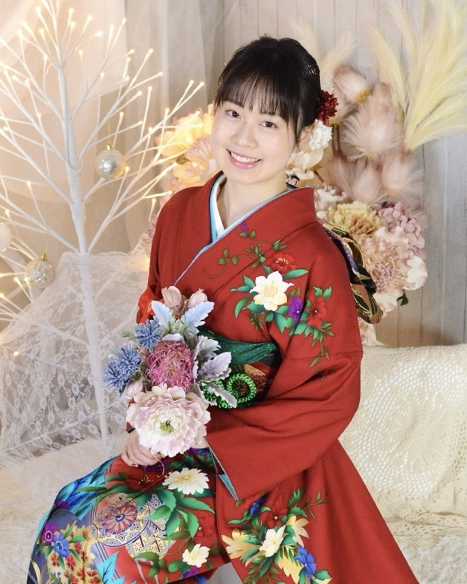 静岡のママ振袖とお持ち込み振袖のの美容と写真ならローマ写真スタジオ