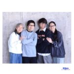 大人の家族写真を静岡市の写真館のローマ写真スタジオで撮影