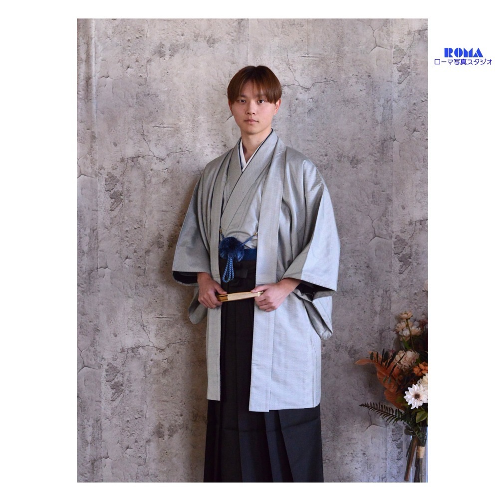 静岡市の写真館で男性のお持込み袴の着付けと写真